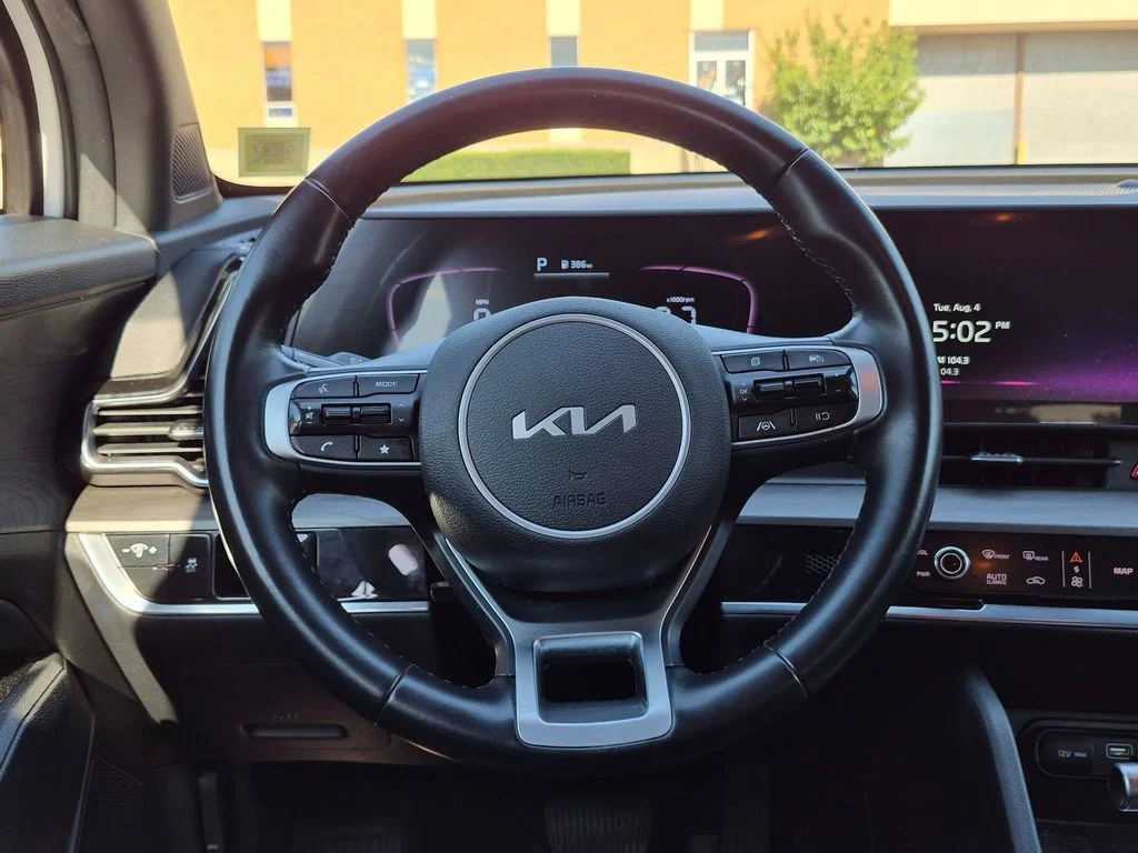 Used 2023 White Kia X-Line image 13