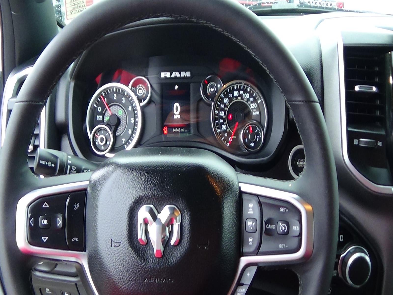 Used 2025 Bright White Clear Coat (pw7) RAM Big Horn image 22