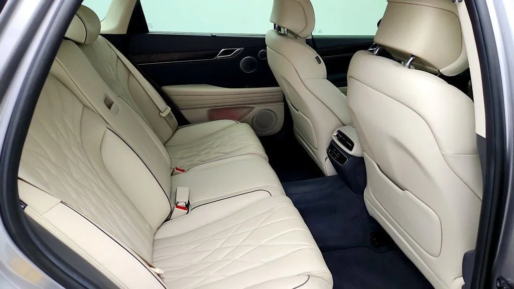 Used 2021 Savile Silver Genesis 2.5T RWD Prestige w/ Panoramic Sunroof & Lexicon Audio image 25