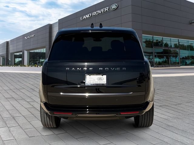 New 2026 Santorini Black Land Rover SE image 4
