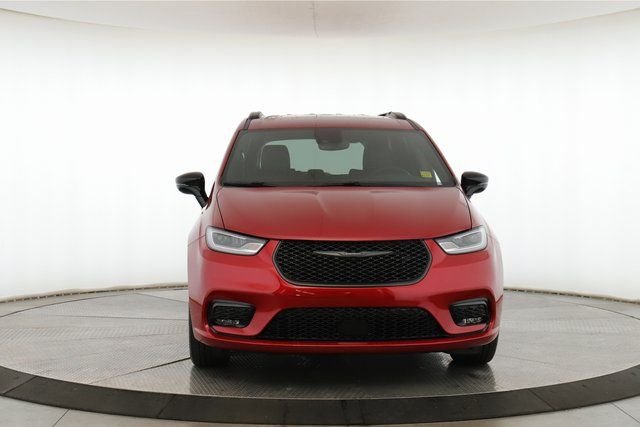 2026 Chrysler Pacifica Select - Photo 12