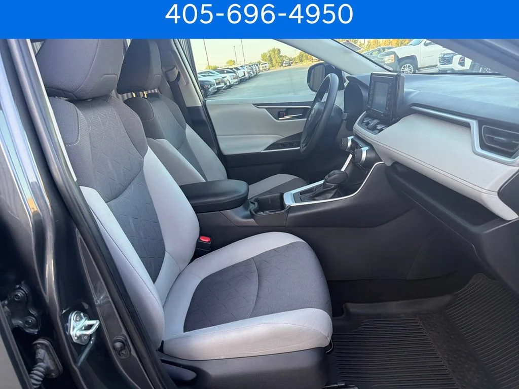 Pre-Owned 2022 Toyota RAV4 XLE