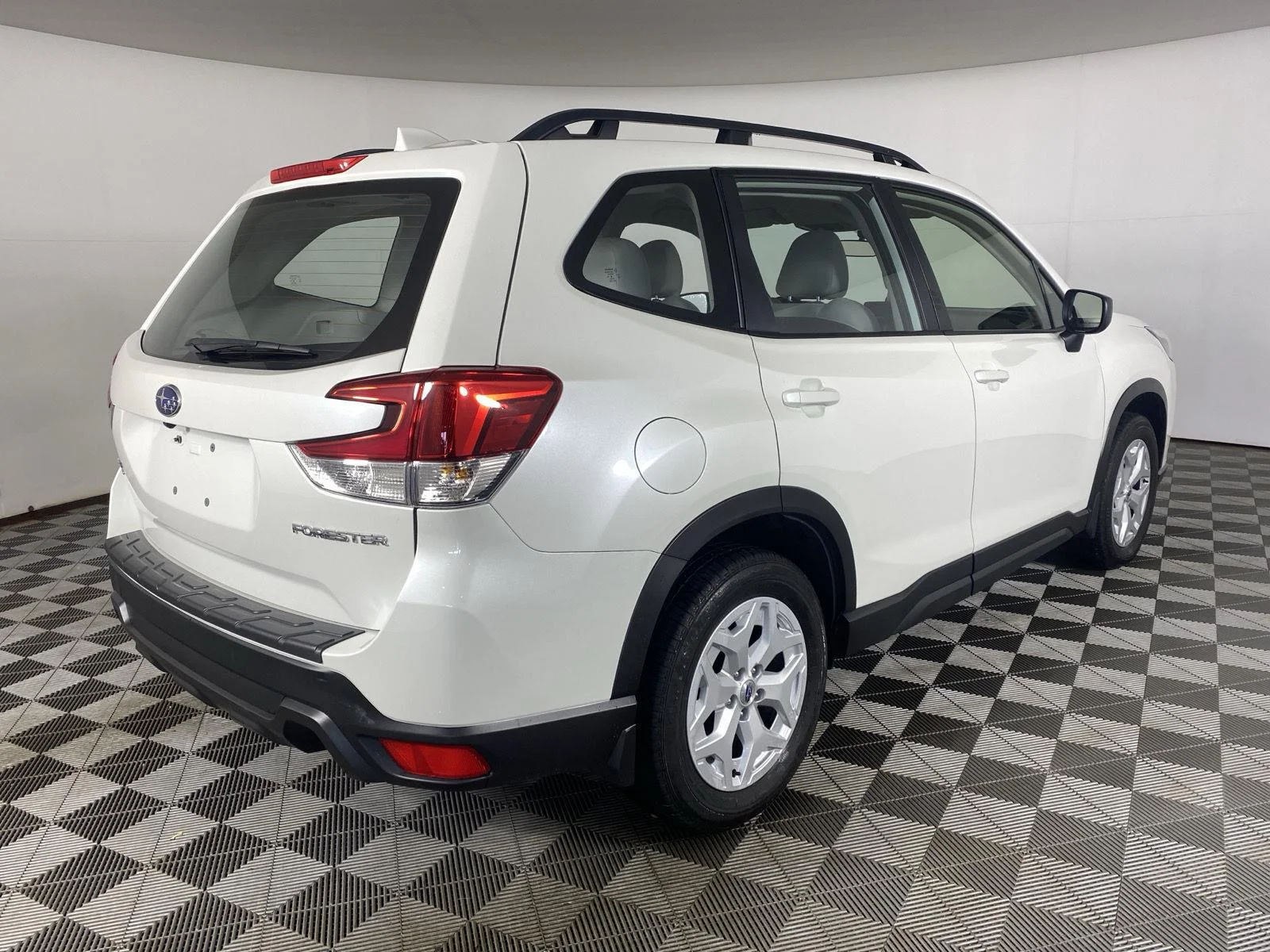 Used 2023 Crystal White Pearl Subaru  image 7