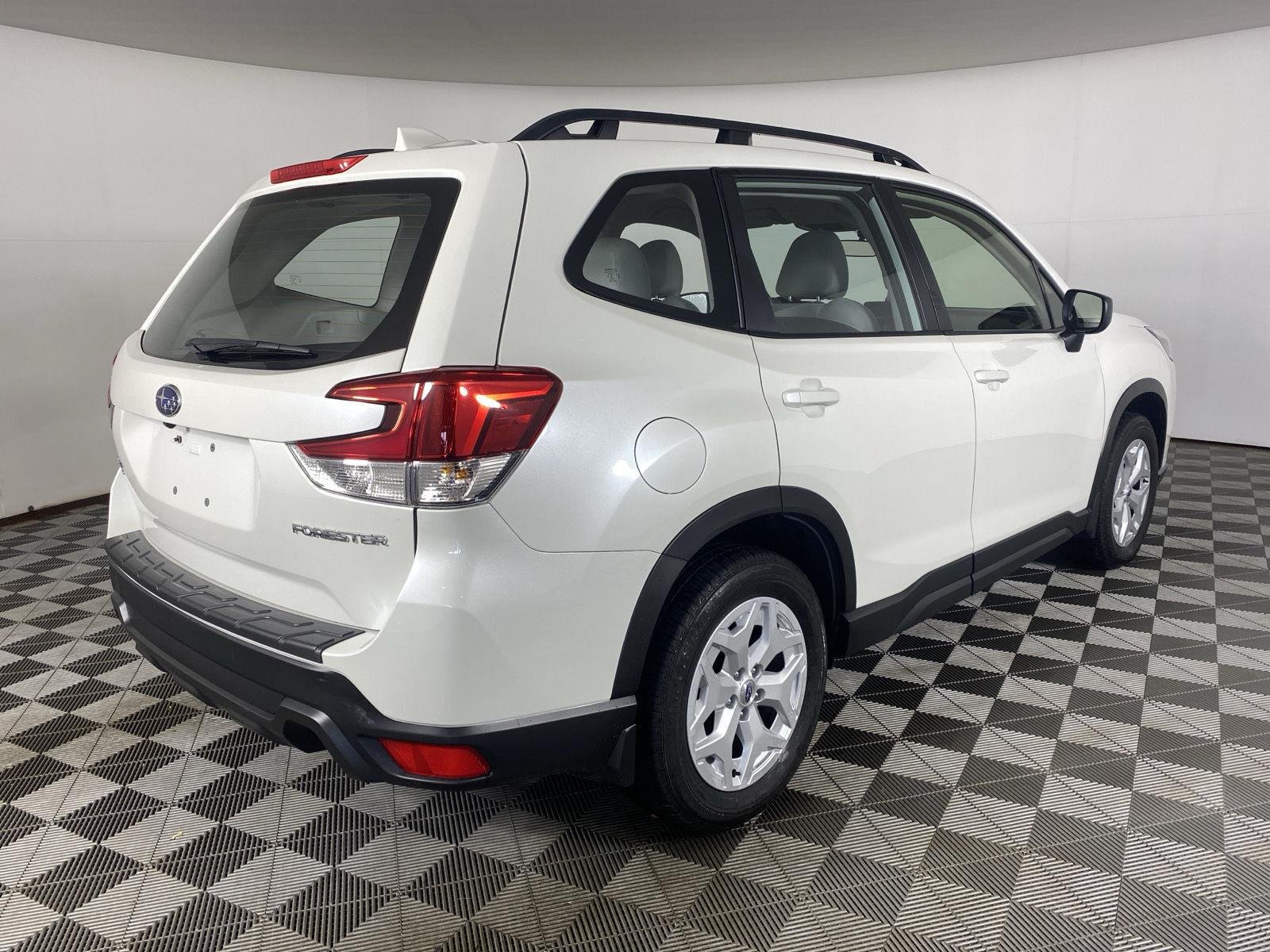 Used 2023 Crystal White Pearl Subaru  image 7