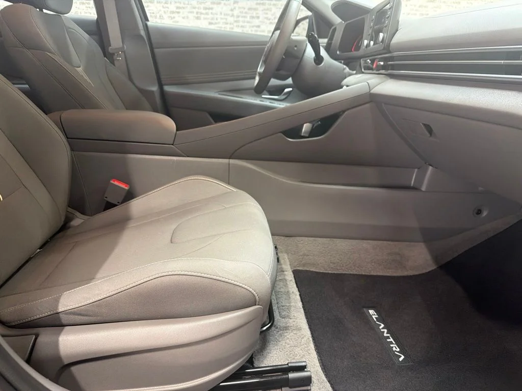 Used 2026 Amazon Gray Hyundai SEL Sport image 11