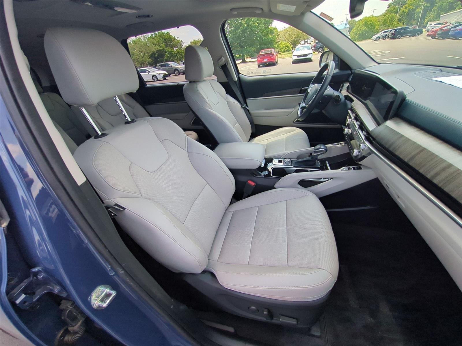 Used 2025 Midnight Lake Blue Kia EX image 40
