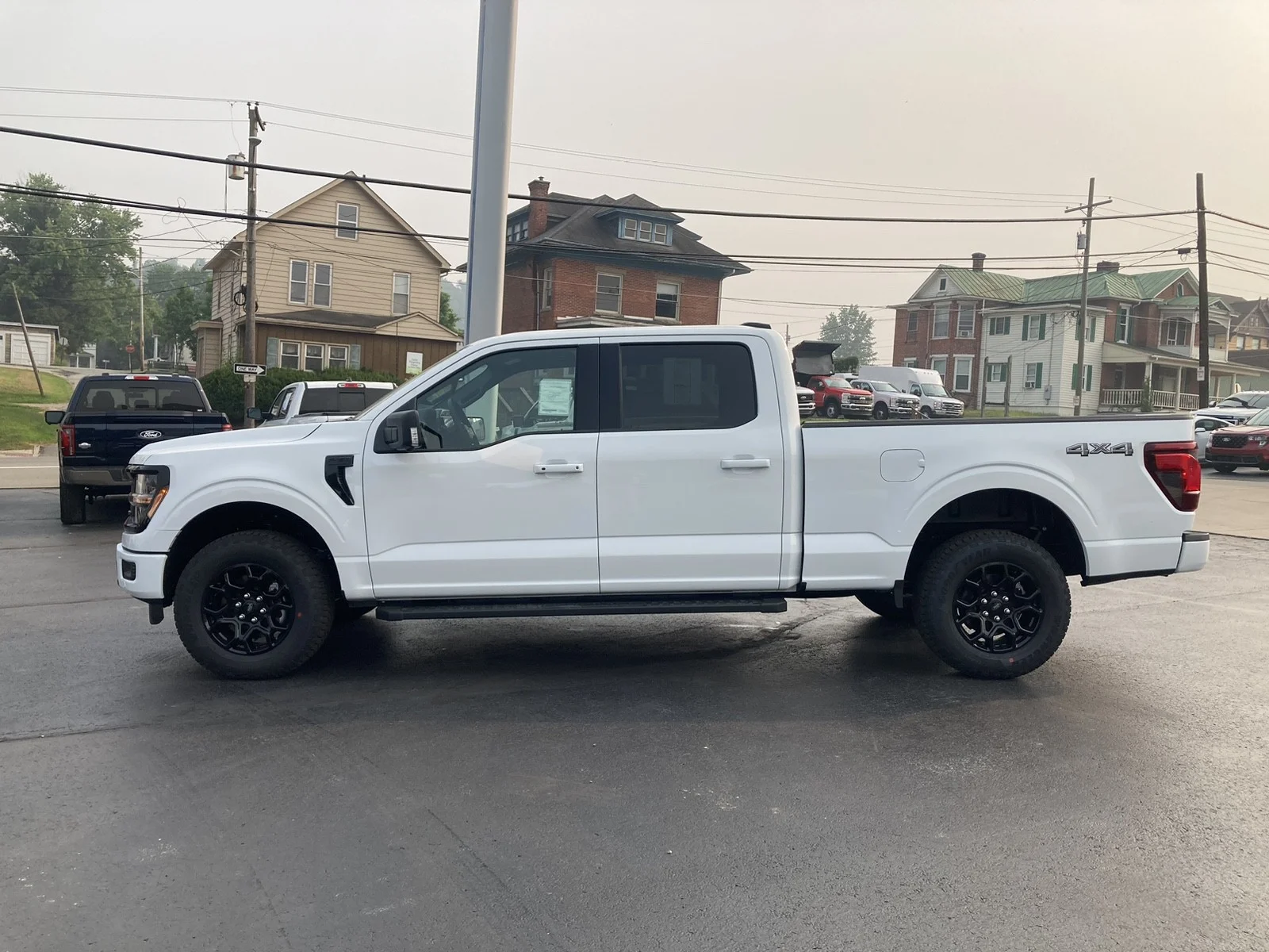 New 2026 Oxford White Ford XLT image 9