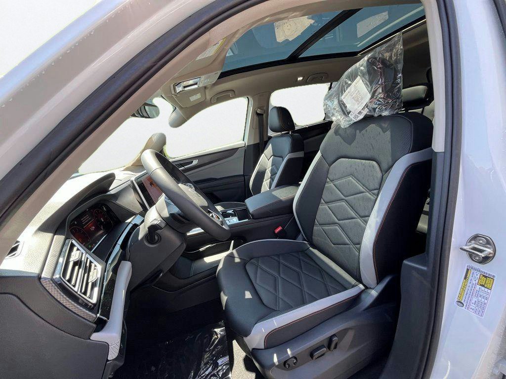 New 2026 Blue Volkswagen SE w/Technology image 8