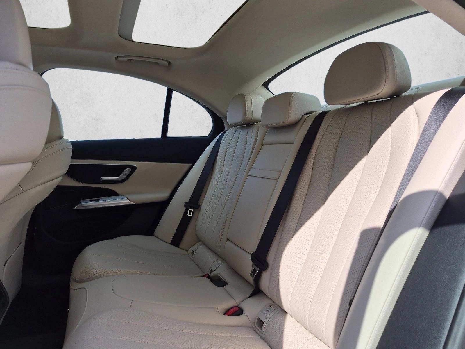 New 2026 Polar White Mercedes-Benz E450 image 15