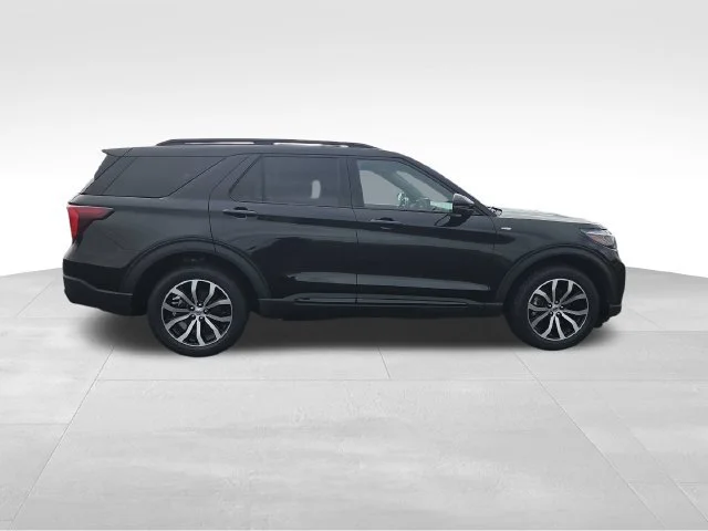 Used 2025 Black Ford ST-Line image 7
