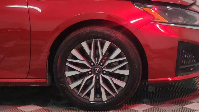 Used 2025 Red Nissan 2.5 SV image 22