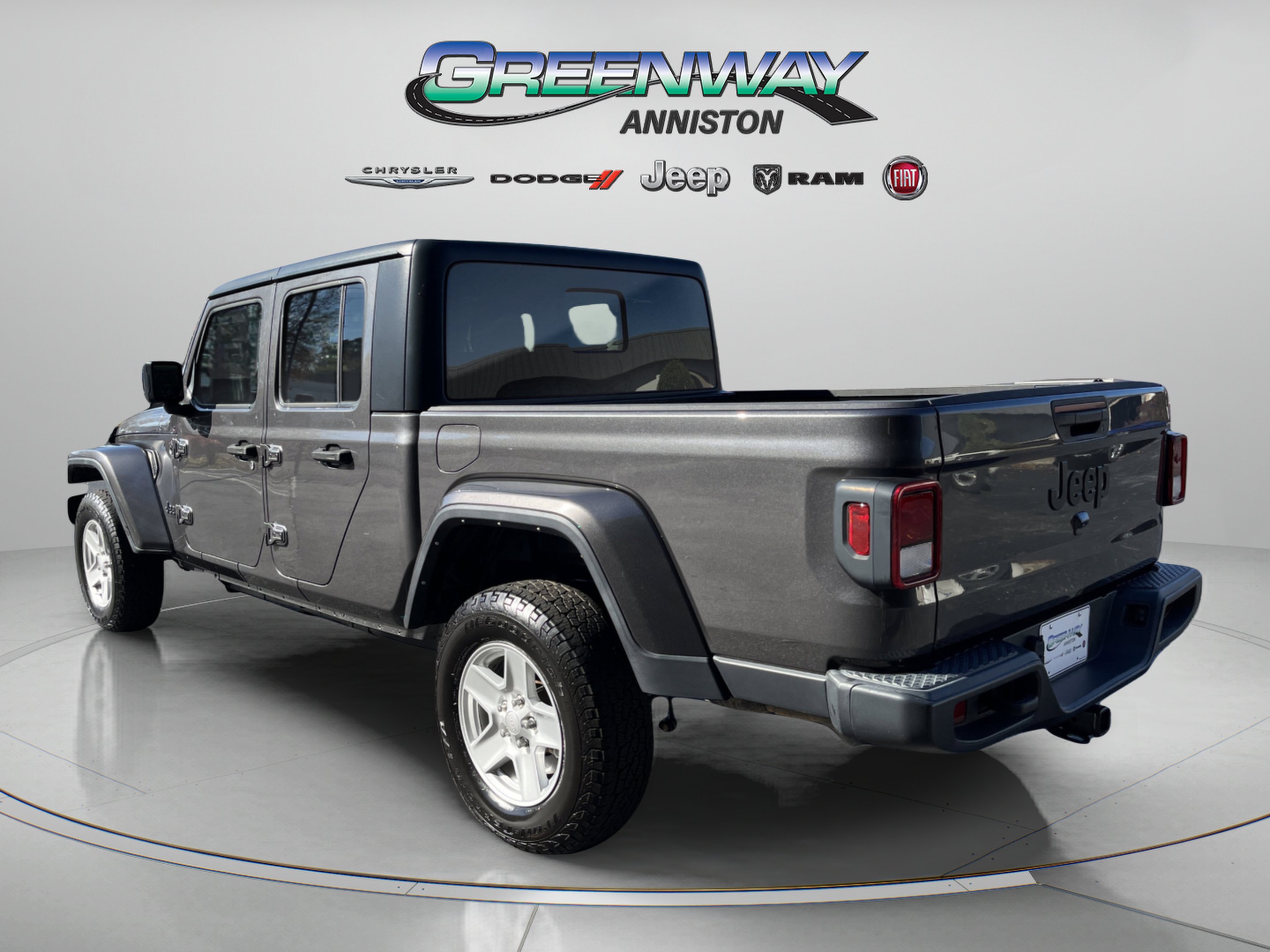 Used 2022 Granite Crystal Metallic Clearcoat Jeep  image 5
