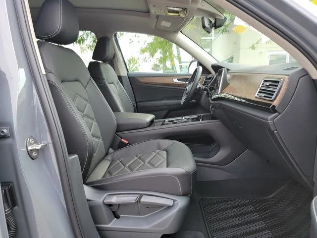 2026 Volkswagen Atlas SE w/Tech - Photo 18