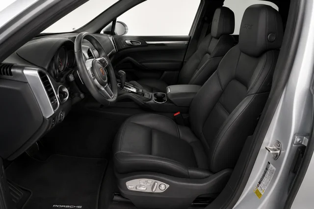 Used 2014  Porsche GTS image 9