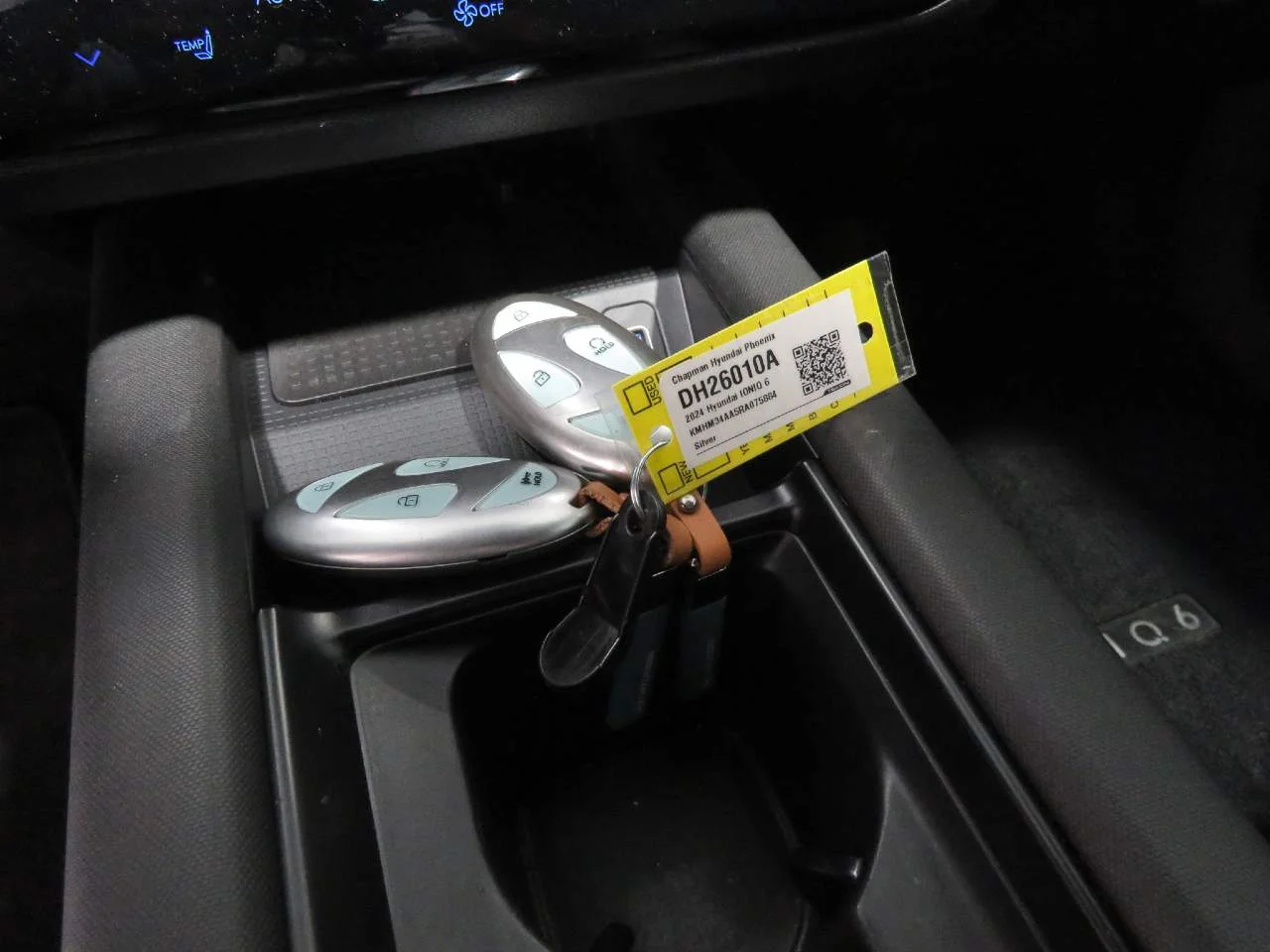 Used 2024 Curated Silver Metallic Hyundai SEL image 15