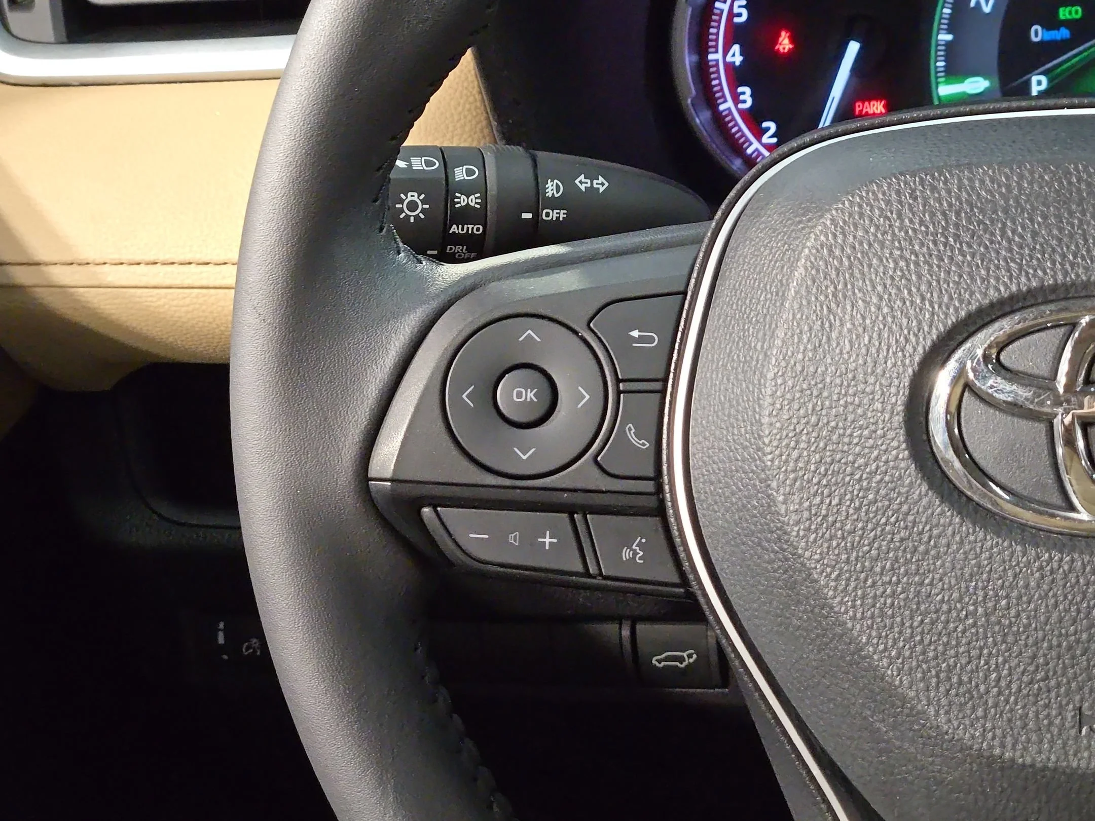 Certified Used 2025 Blueprint Toyota XLE Premium image 28