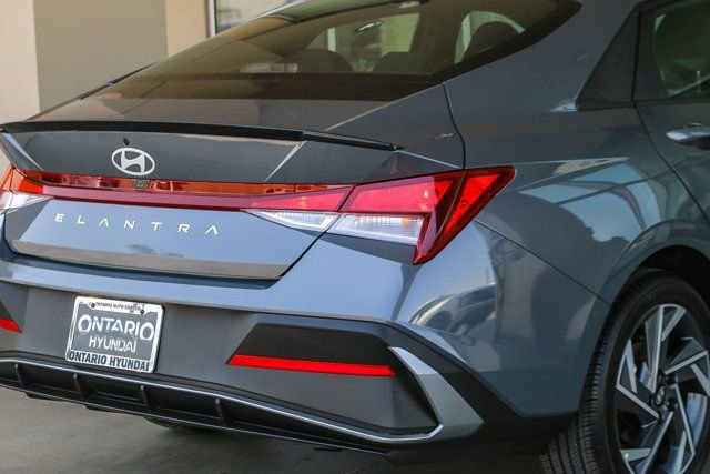 Certified Used 2025 Gray Hyundai SEL Sport image 10