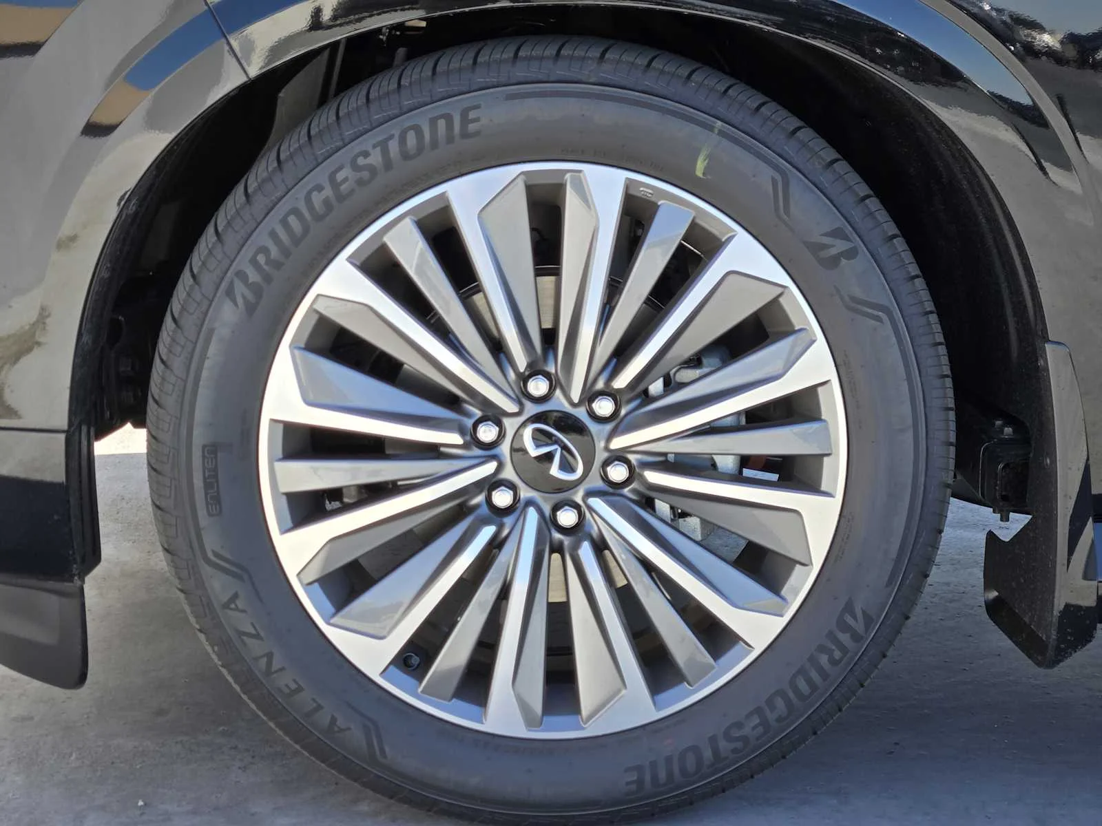 New 2026 BLACK OBSIDIAN INFINITI Luxe 2WD image 7