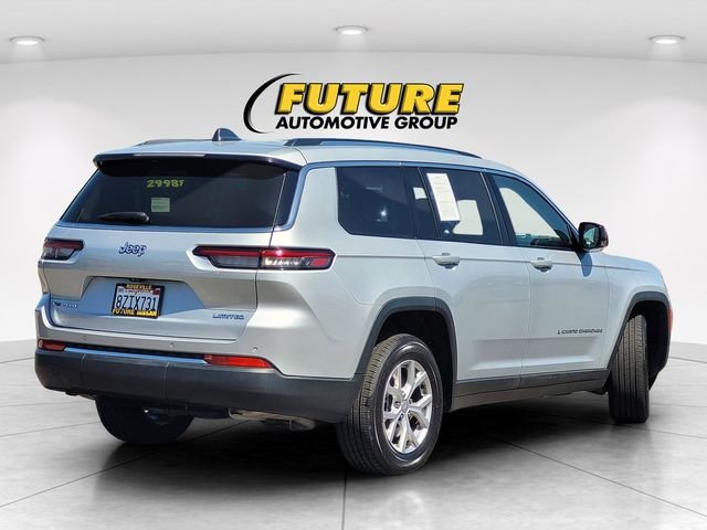 Used 2021 Silver Jeep Limited image 4