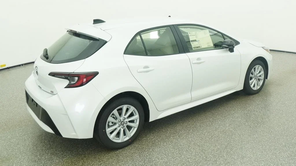 New 2027 Wind Chill Pearl Toyota SE image 18