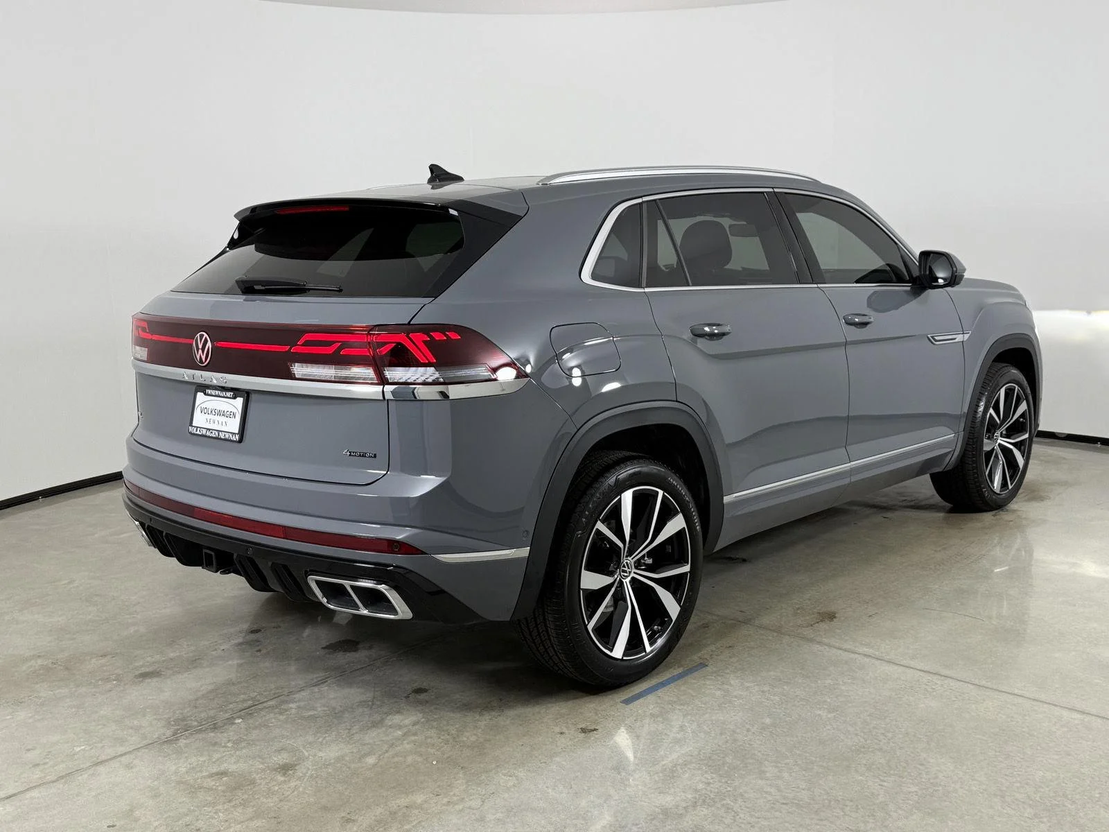 New 2026 Pure Gray Volkswagen 2.0T SEL Premium R-Line image 5