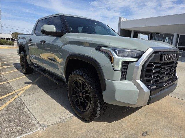 Used 2023 Lunar Rock Toyota Limited image 7