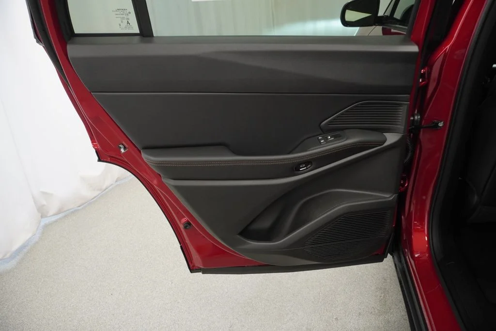 New 2026 Red Hot Pearl-Coat Exterior Paint Jeep Limited image 30