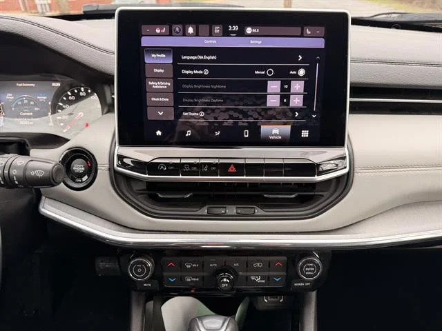 Used 2022 GRAY Jeep Limited image 18