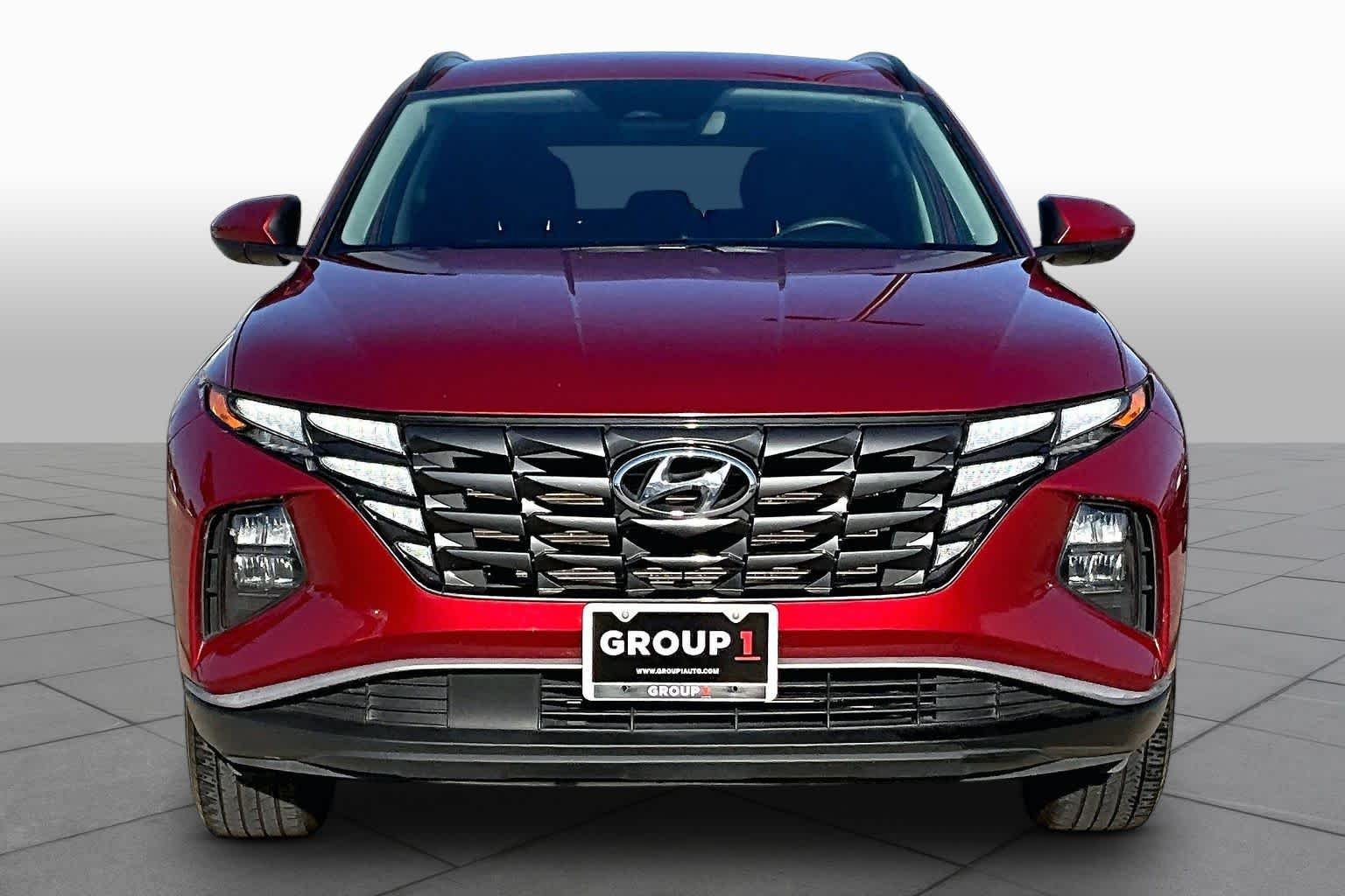Used 2024 Ultimate Red Hyundai SEL image 4