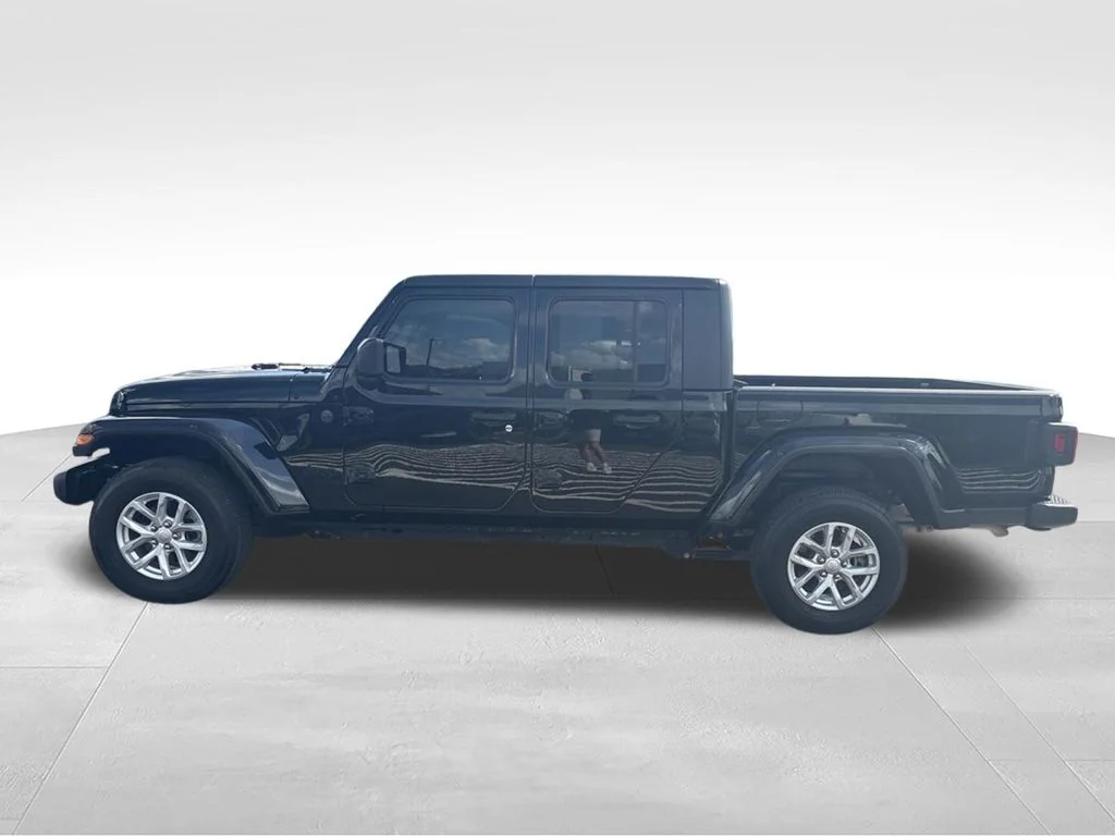 Certified Used 2023 Black Jeep Sport S image 7