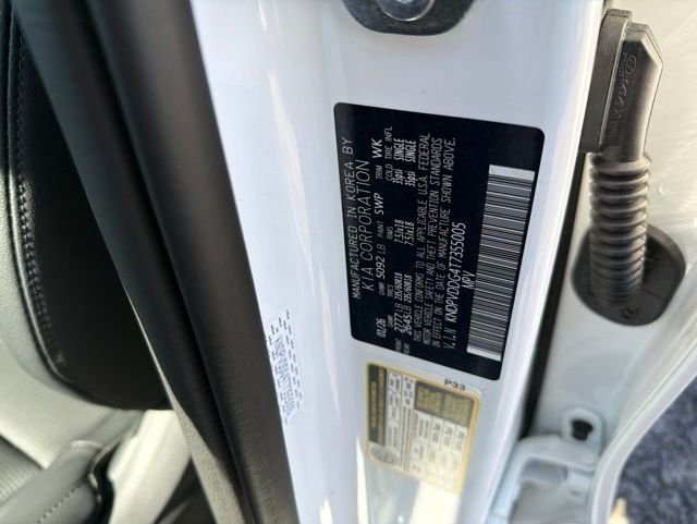 New 2026 Snow White Pearl Kia EX image 13