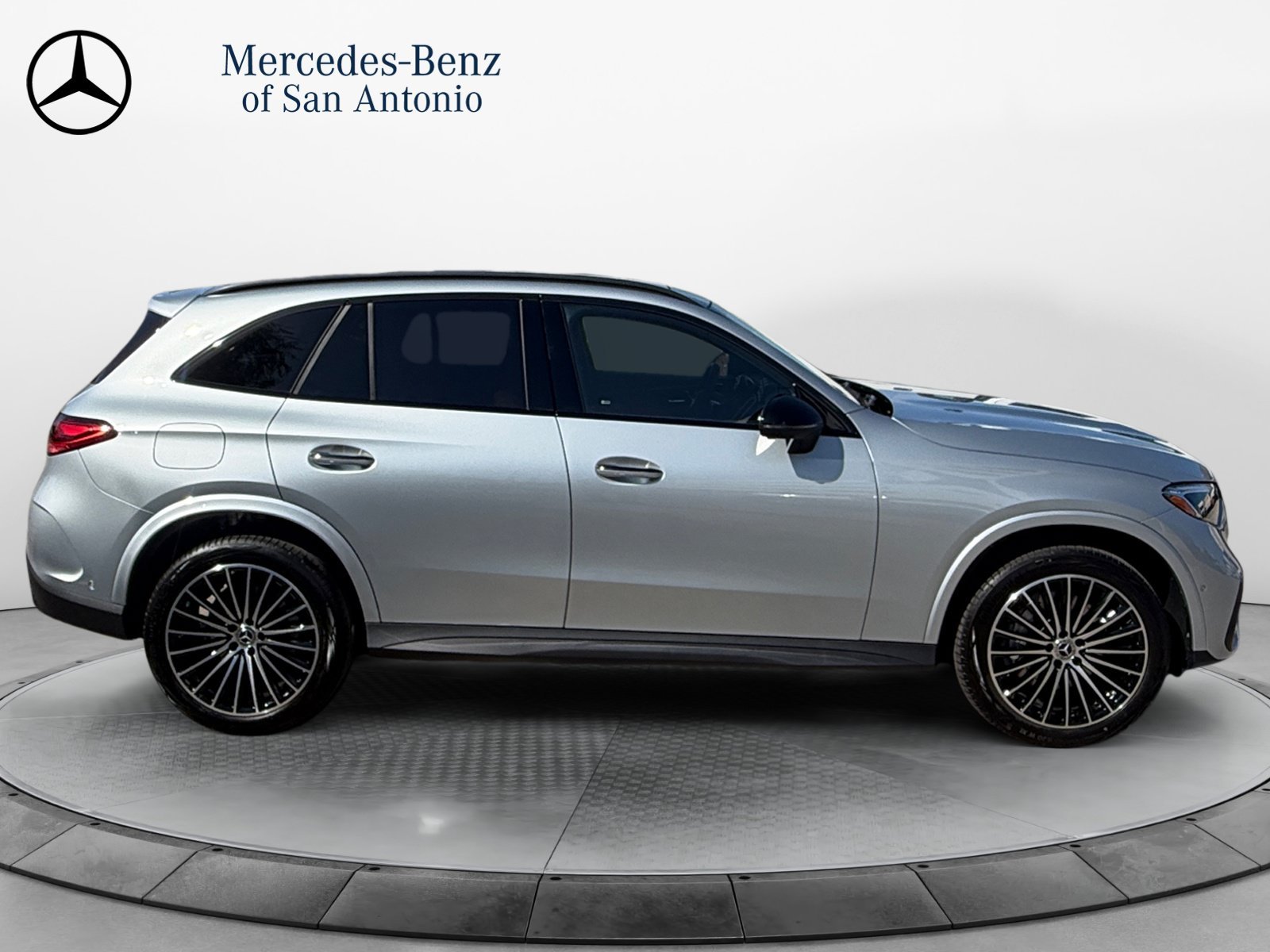 New 2027 Cirrus Silver Metallic Mercedes-Benz GLC 300 image 33