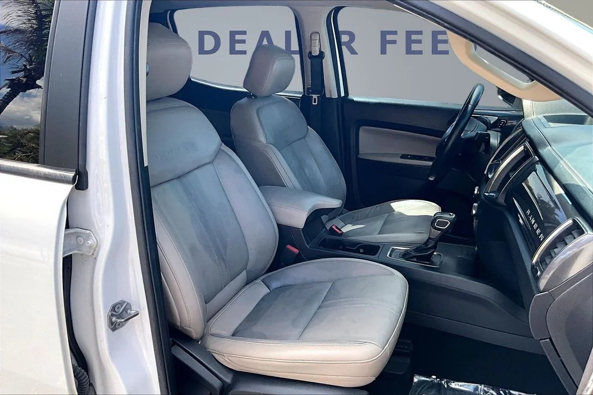 Used 2019  Ford LARIAT image 30