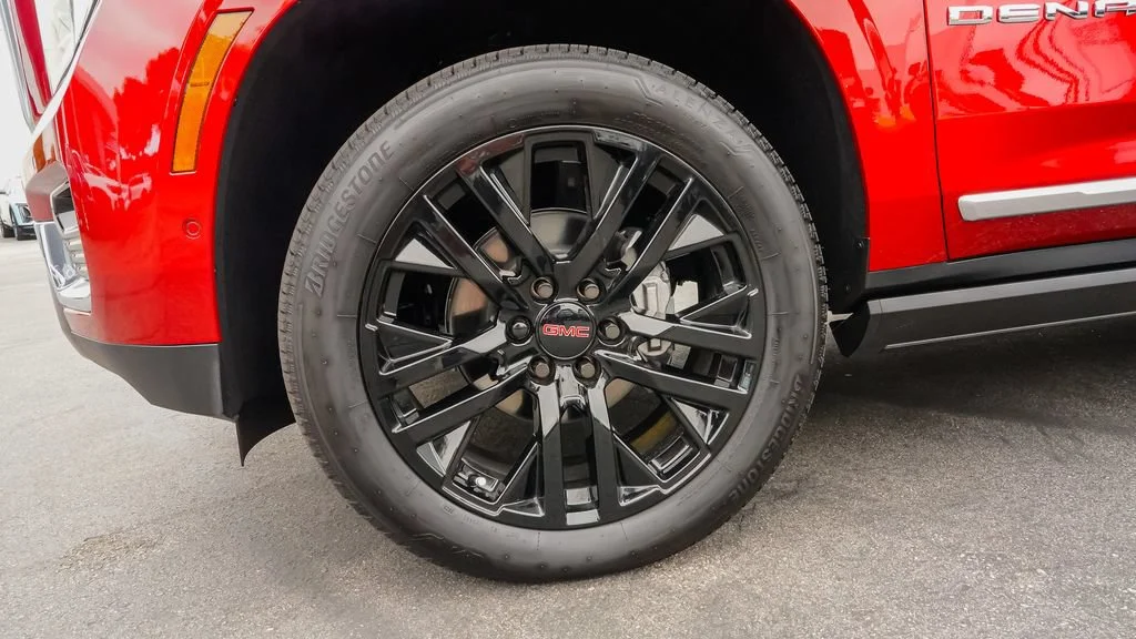 2026 GMC Yukon XL Denali - Photo 7