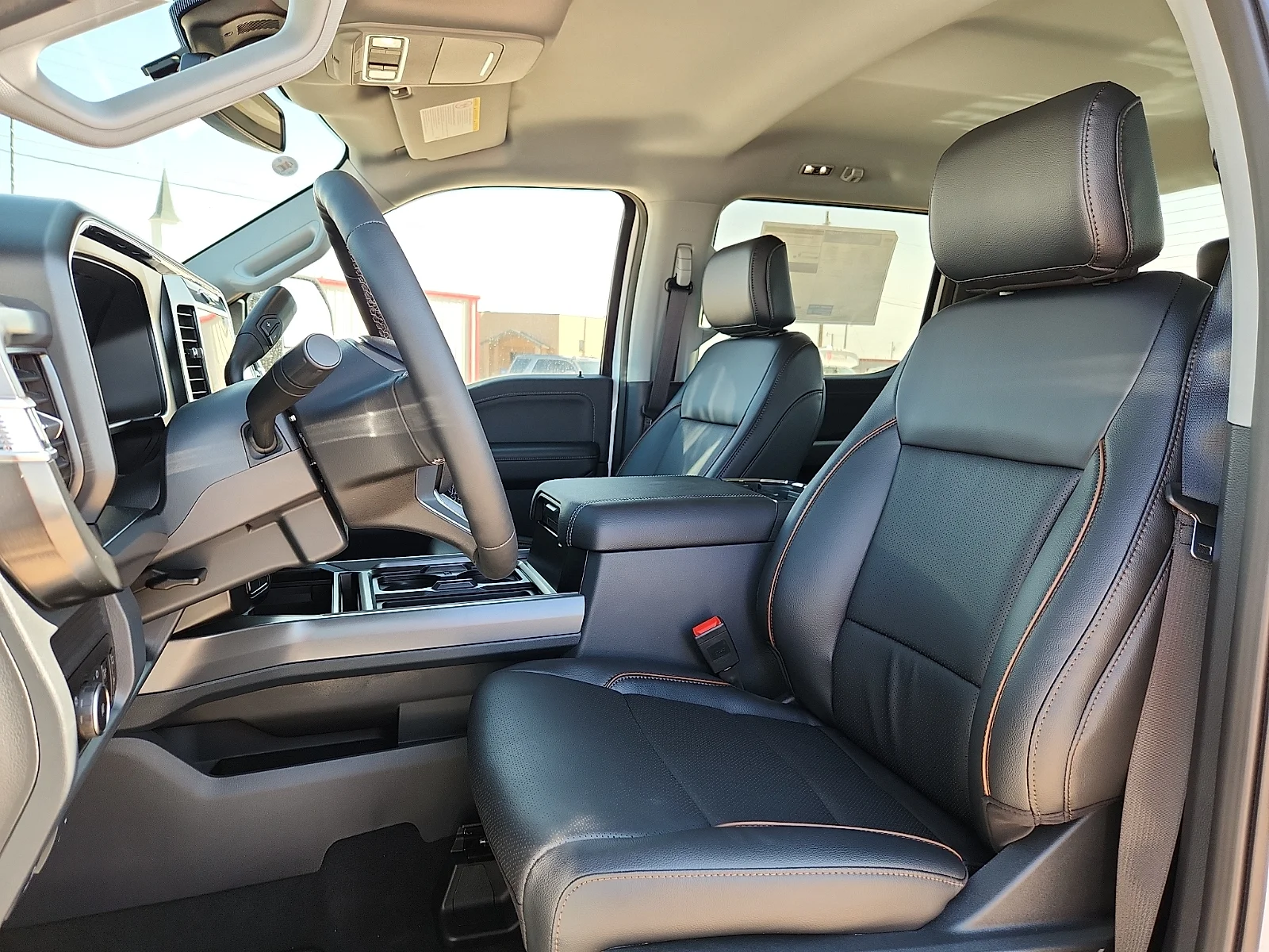 New 2026 Oxford White Ford Lariat image 17