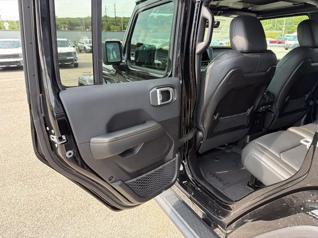 New 2027 Black Jeep Sahara image 12