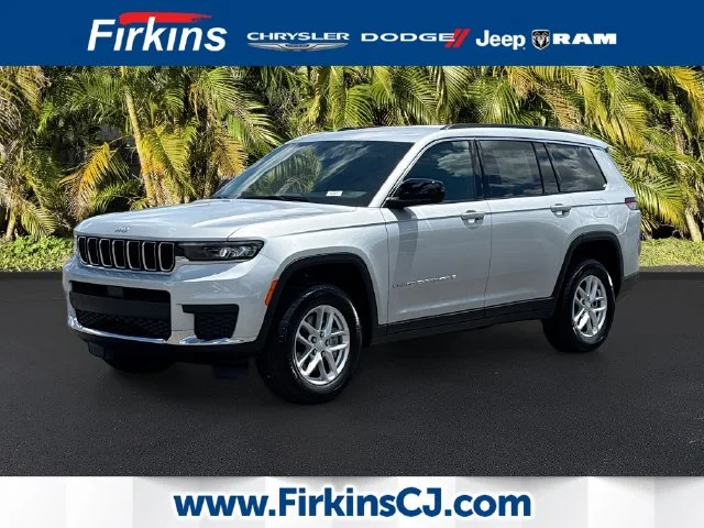 New 2026 Silver Zynith Exterior Paint Jeep Laredo image 1