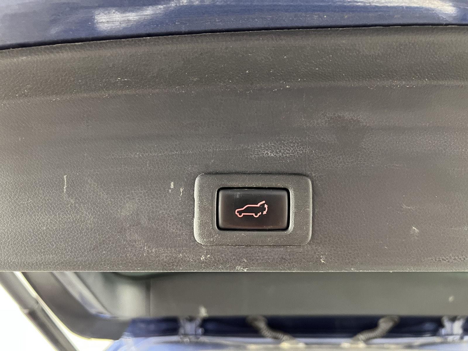 Used 2019 Abyss Blue Pearl Subaru Limited image 11