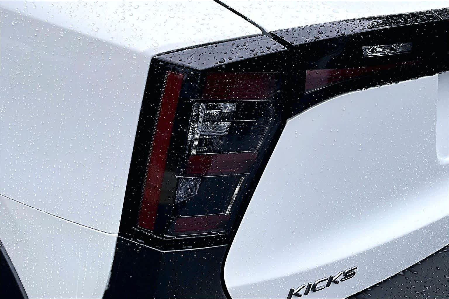 New 2026 Aspen White Tricoat/Super Black Nissan SV image 14