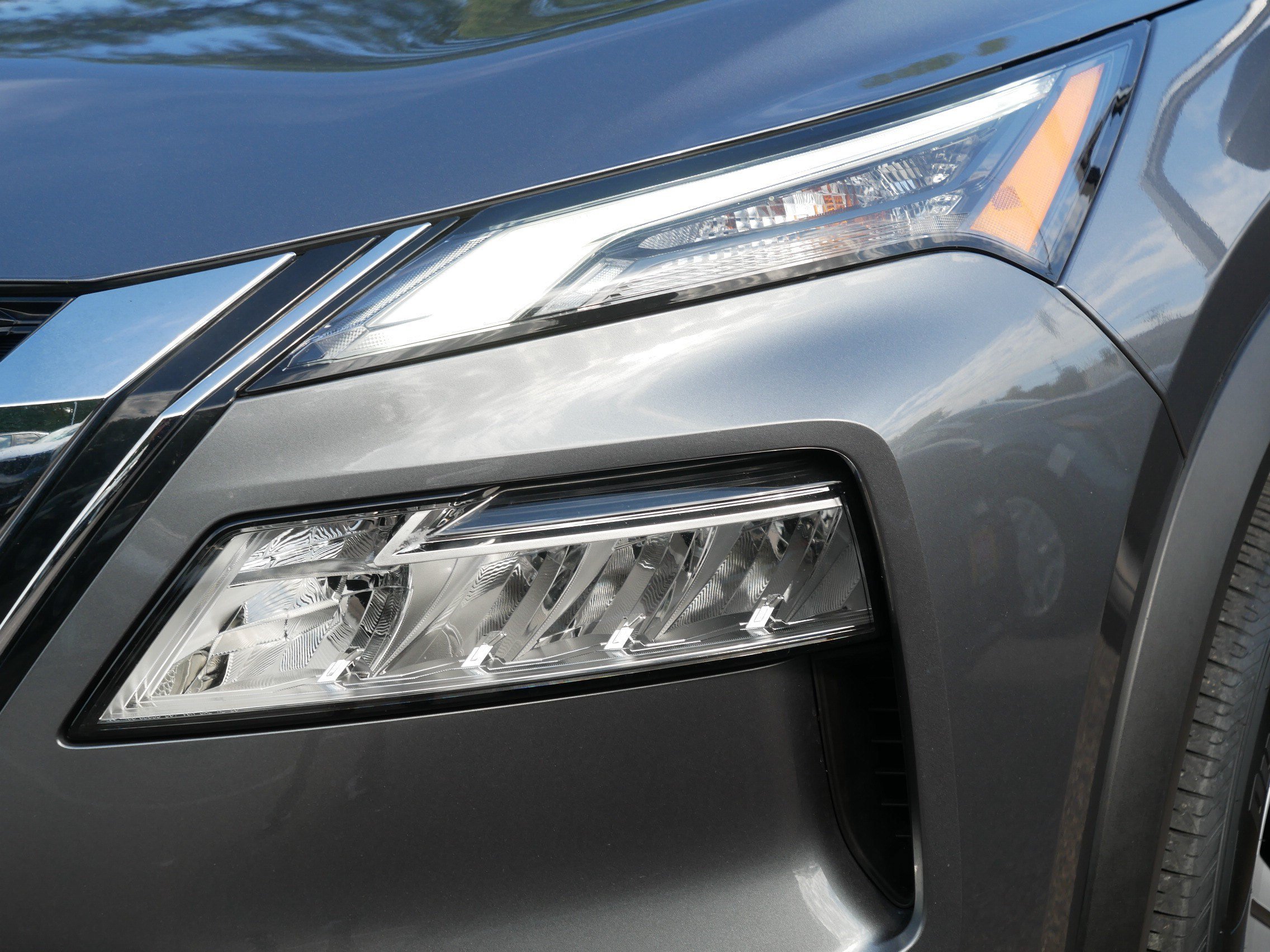 Certified Used 2023 Gun Metallic Nissan SV image 16