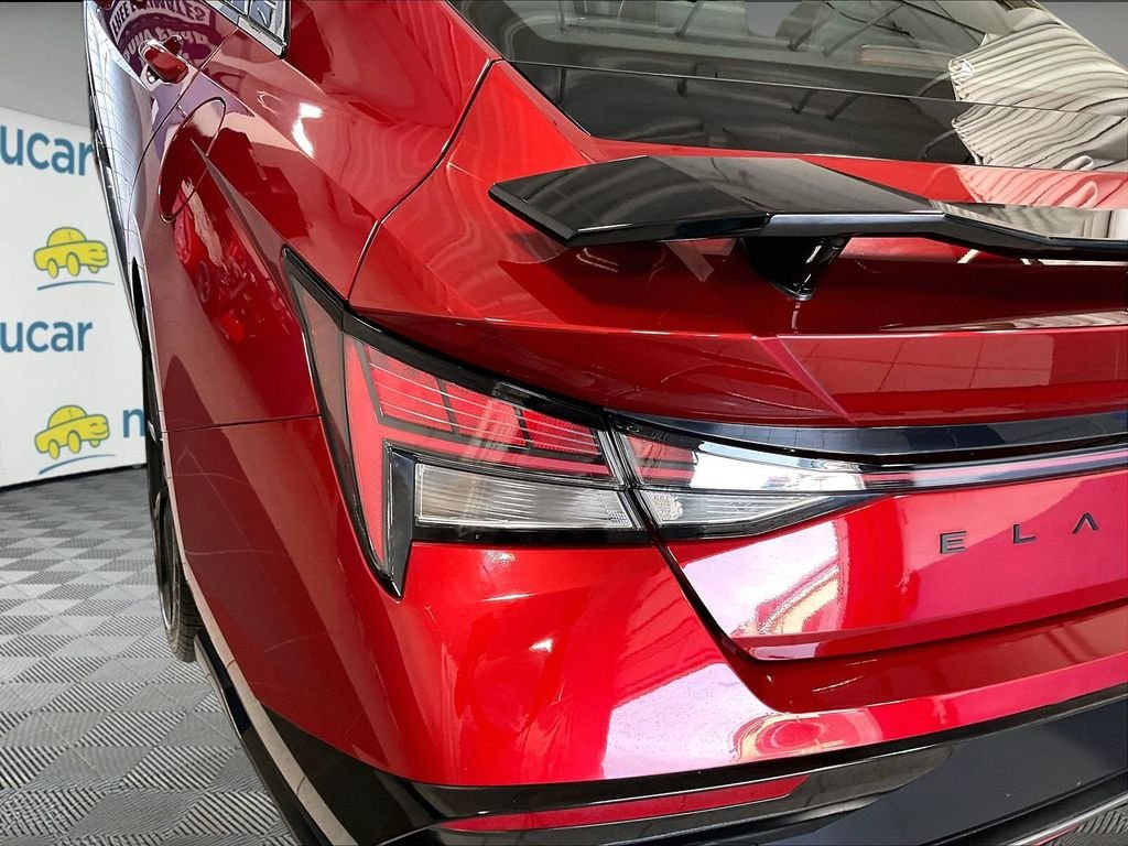 Used 2025 Red Hyundai Base image 34