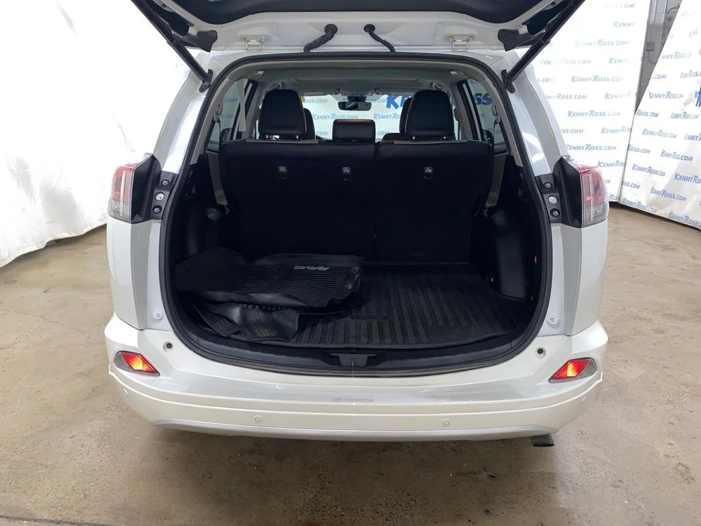 Used 2017 White Toyota Platinum image 14