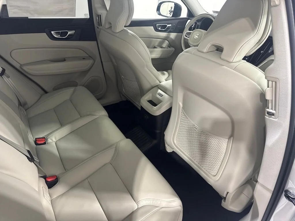 New 2026 Crystal White Volvo T8 Ultra image 24