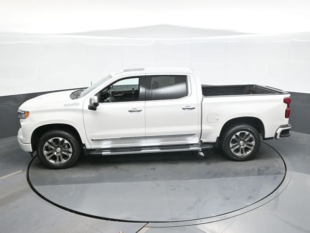 Used 2024 Beige Chevrolet High Country image 12