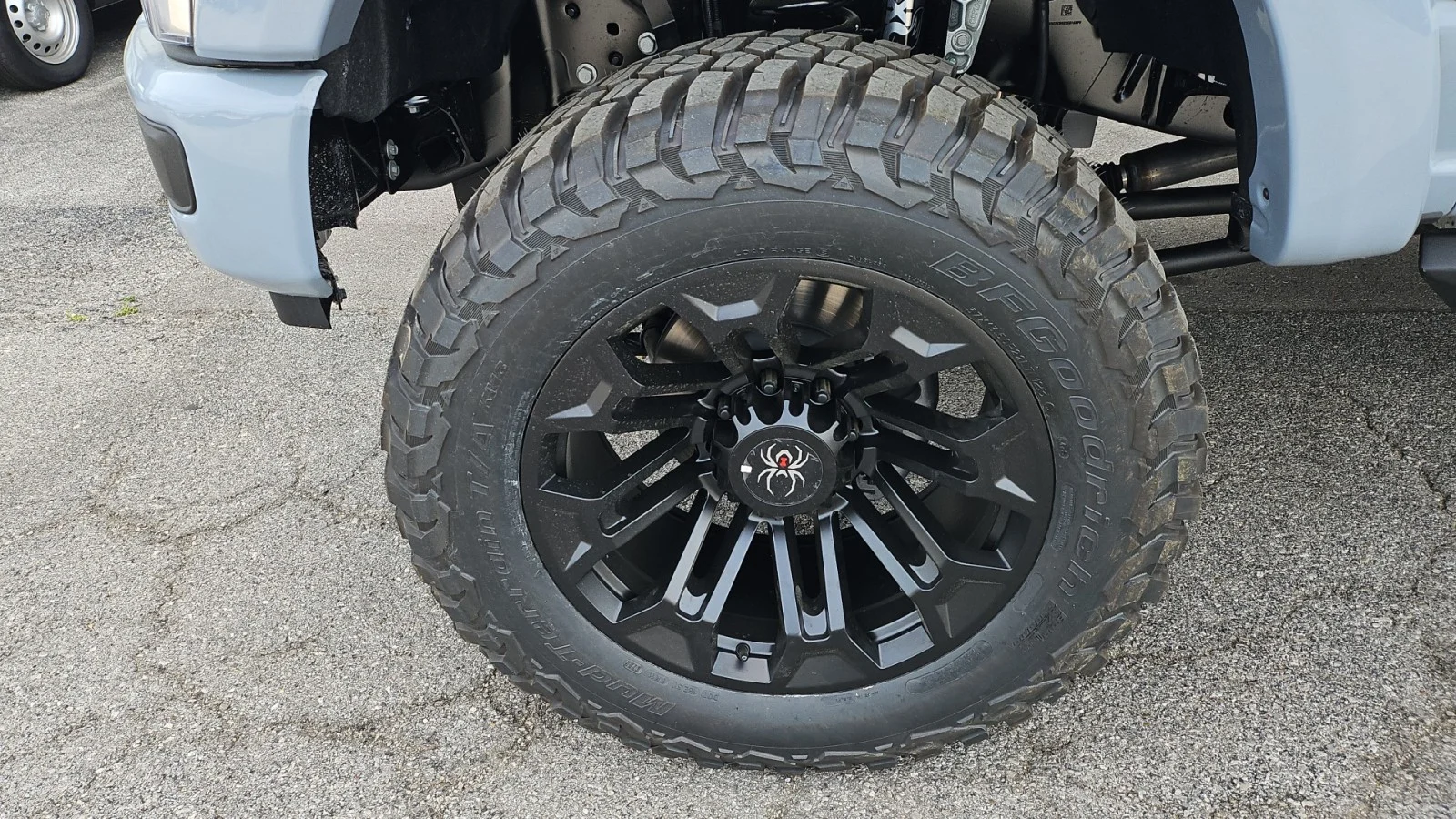 New 2026 Glacier Gray Metallic Tri-Coat Ford Black Widow 4WD image 5