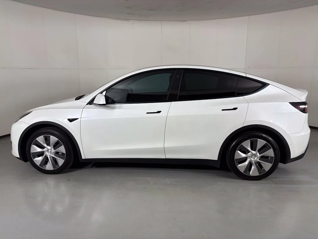 Used 2021 White Tesla Long Range image 5