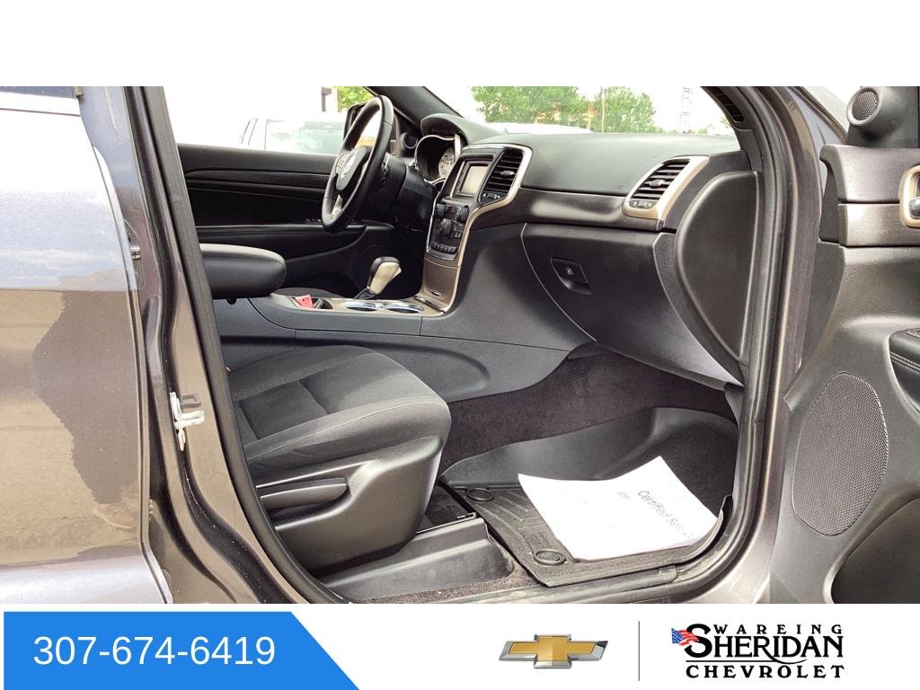 Used 2017 Gray Jeep Laredo image 27