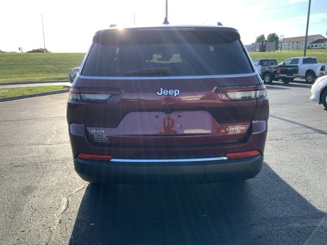 Used 2025 Velvet Red Pearlcoat Jeep Laredo X image 4