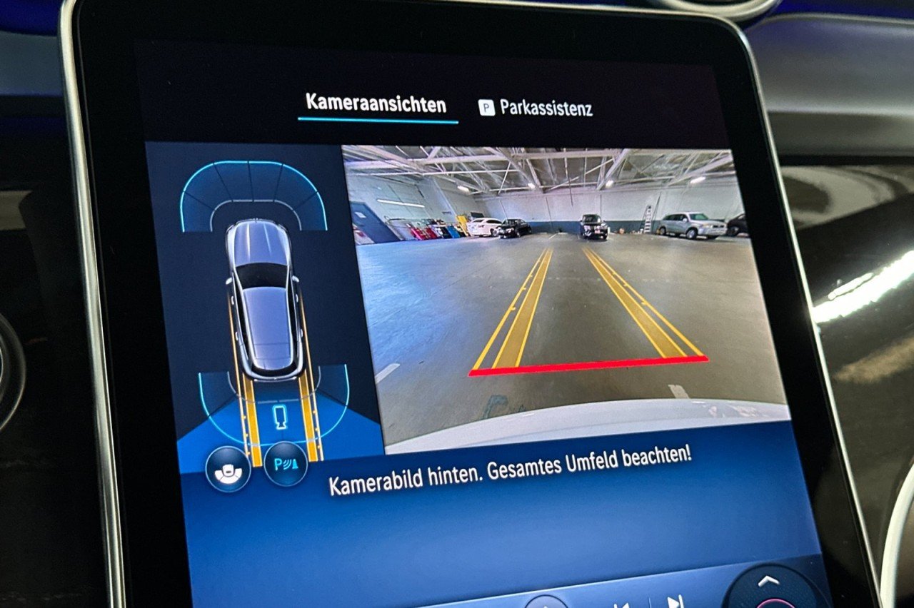 Certified Used 2025 Polar White Mercedes-Benz GLC 300 image 18