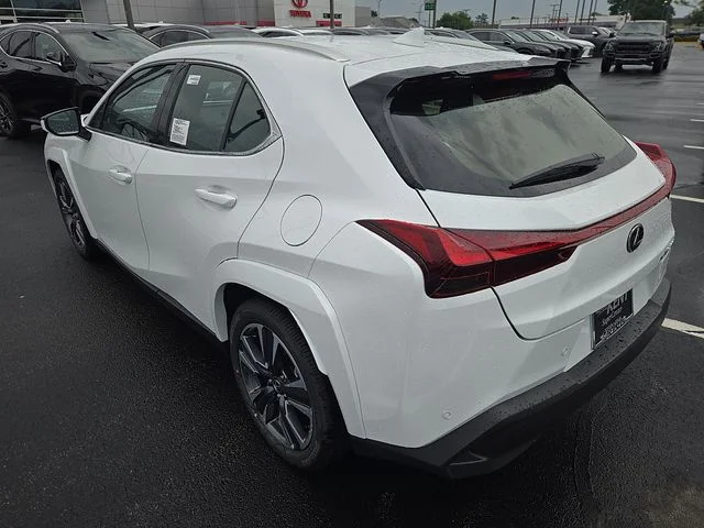 2026 Lexus UX Hybrid 300h Premium - Photo 6